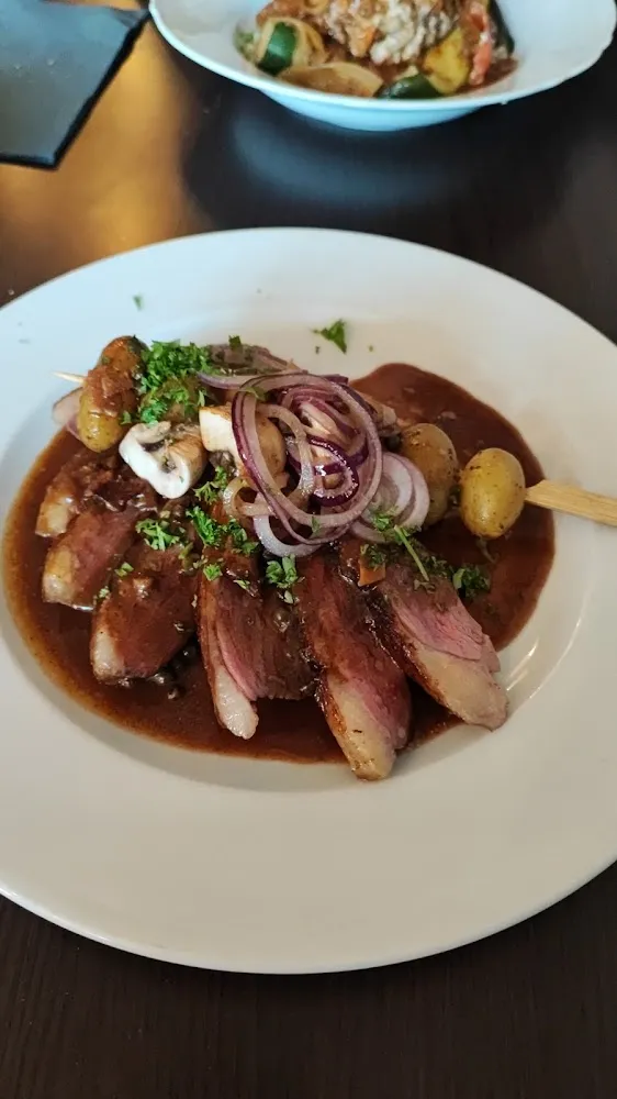 Magret de Canard Sauce Au Poivre
